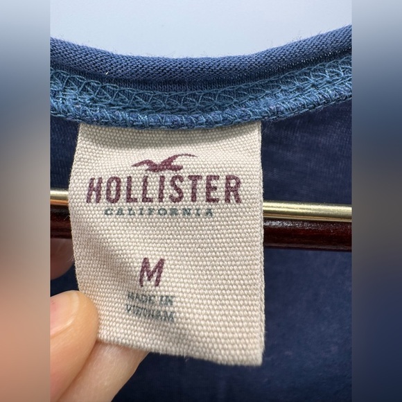 NWOT Hollister Cotton Tee Blue Shirt Medium - Picture 2 of 3